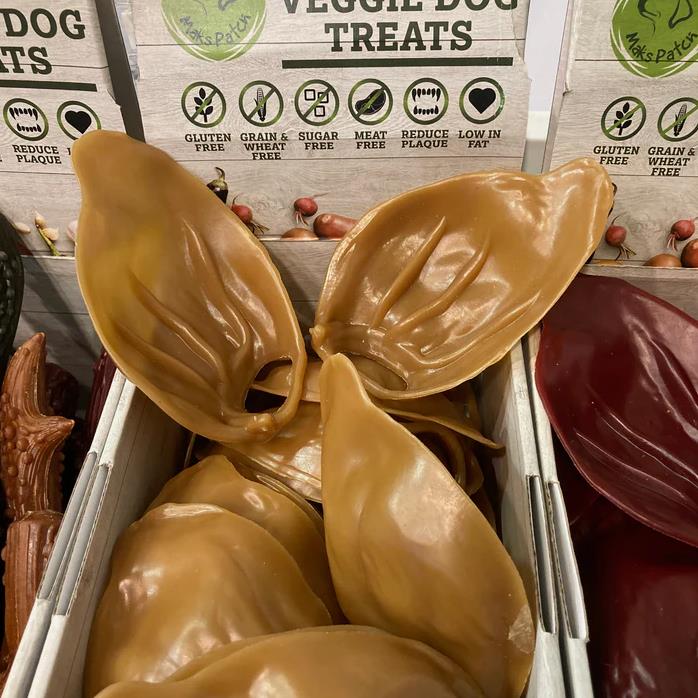 Maks Patch Peanut Butter & Natural Smoked Veggie Pigs Ear Dog Treat